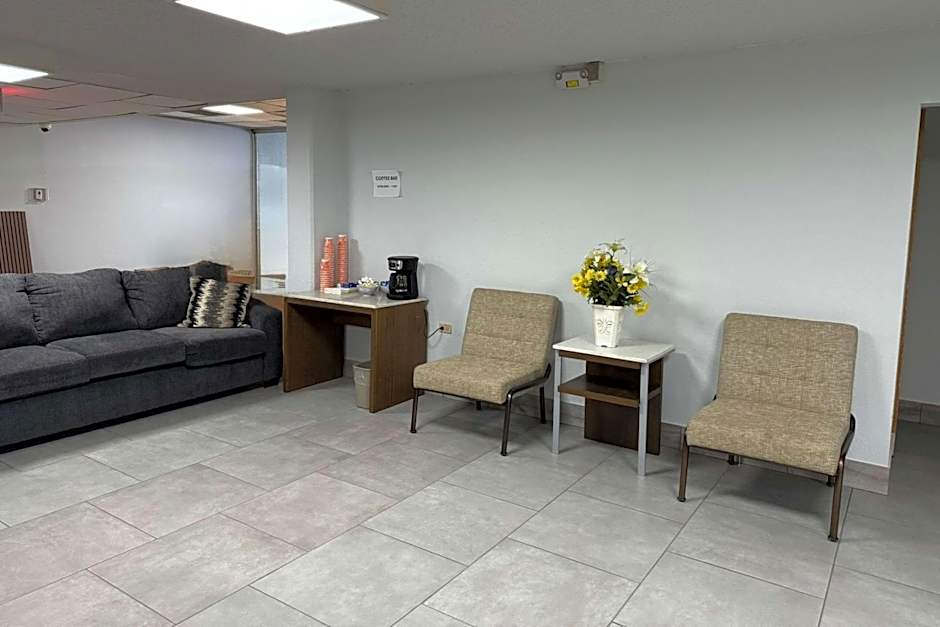 Suburban Studios Fairborn - Dayton