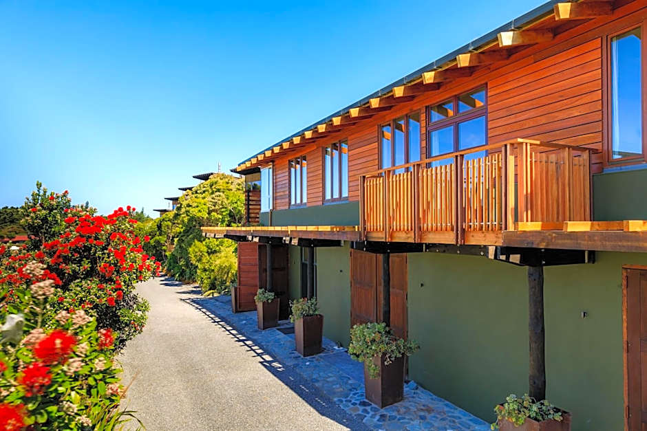 Hapuku Lodge & Tree Houses