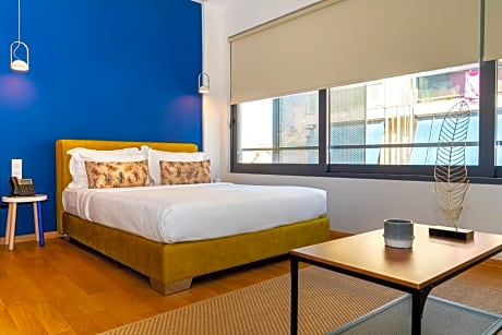 Deluxe Suite with Hydro Massage Shower