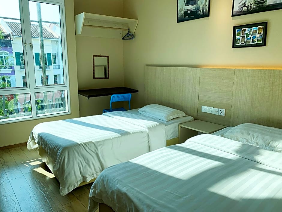 91 Street Boutique Inn