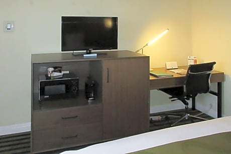 King Room - Accessible/Non-Smoking