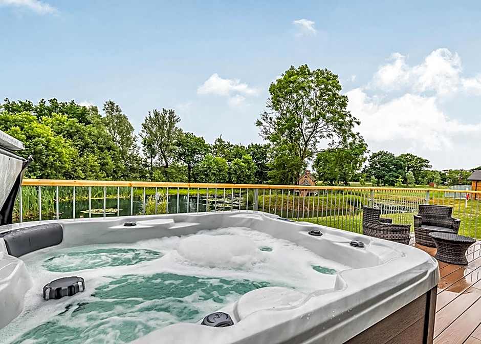Flaxton Meadows Luxury Lodges