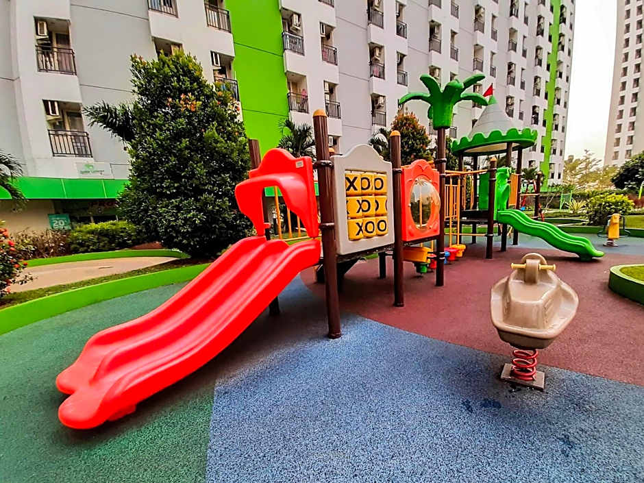 RedLiving Apartemen Green Lake View Ciputat - Juragan Rooms Tower B with Fast Wifi