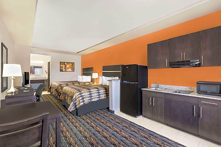 Photo 1 of 1 of 2 Queen Beds Suite, Hearing/Mobility Accessible, Grab Bars, Bathtub