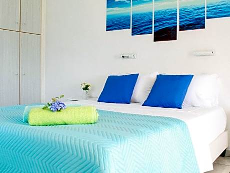 Studio with Sea View