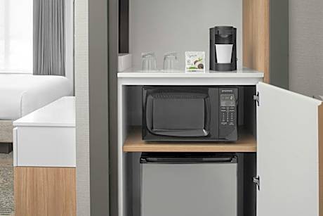 King Suite with Sofa Bed and Adapted Tub - Mobility and Hearing Accessible