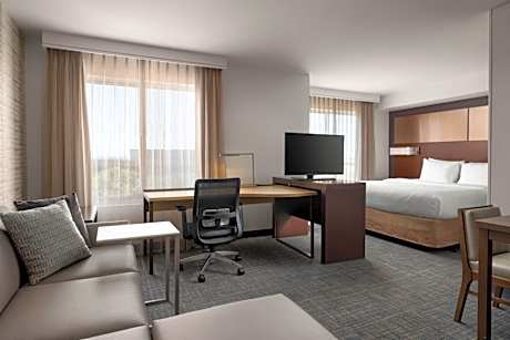 King Studio with Sofa Bed