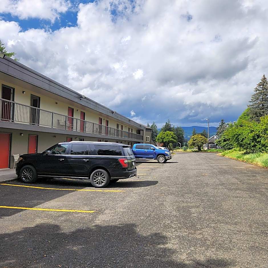 Columbia Gorge Inn