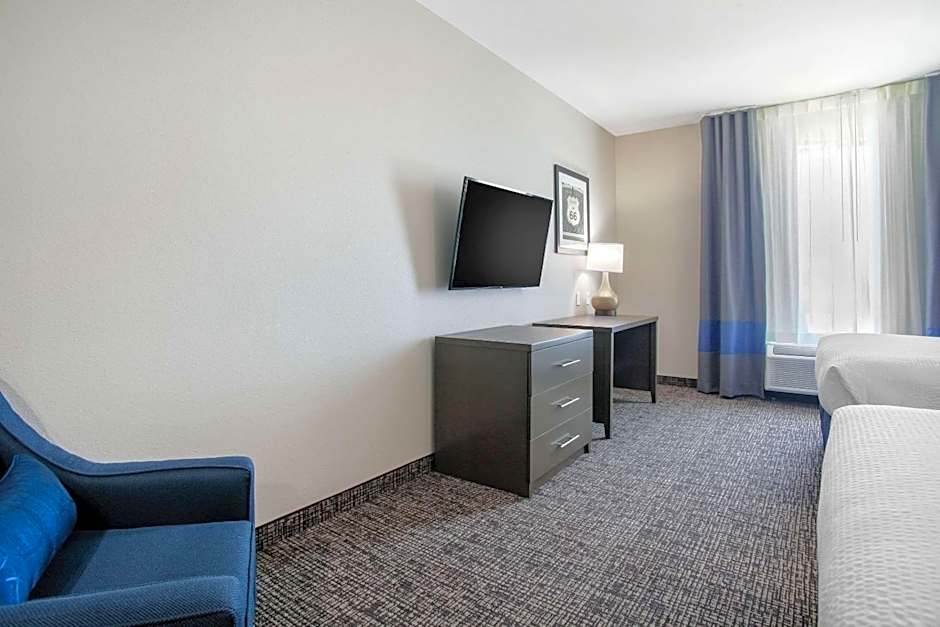 Holiday Inn Express & Suites East Tulsa - Catoosa By IHG