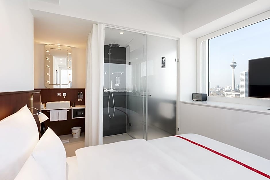 Ruby Luna Hotel Dusseldorf