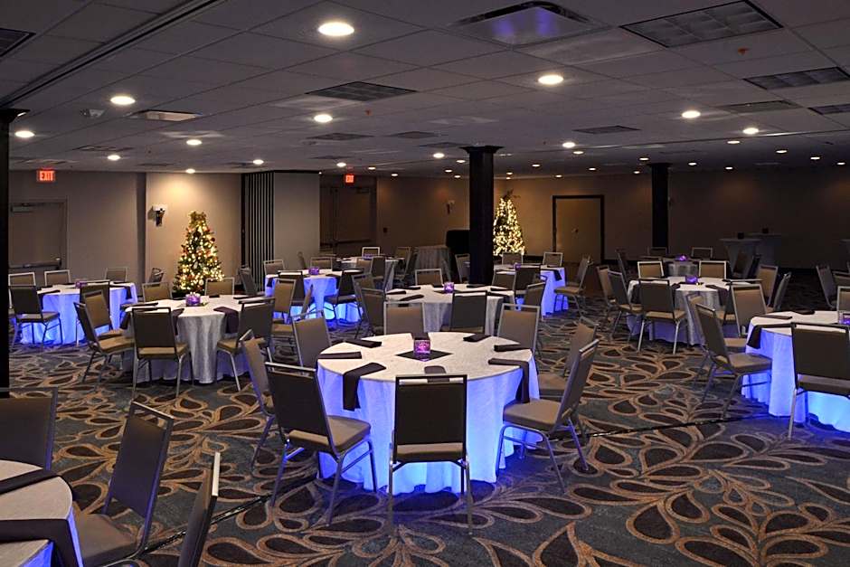 Holiday Inn Canton-Belden Village By IHG