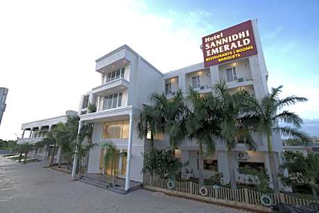 hotel sannidhi emerald 