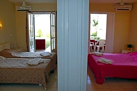 Quadruple Room with Sea View - Annex
