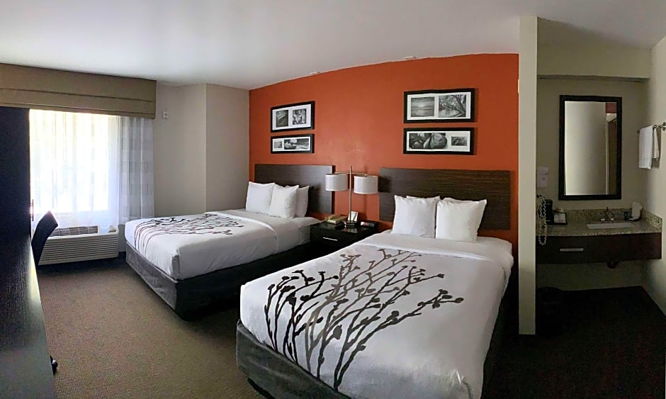 Photo 1 of 9 of 2 Double Beds, Accessible