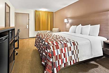 Deluxe King Room - Non-Smoking