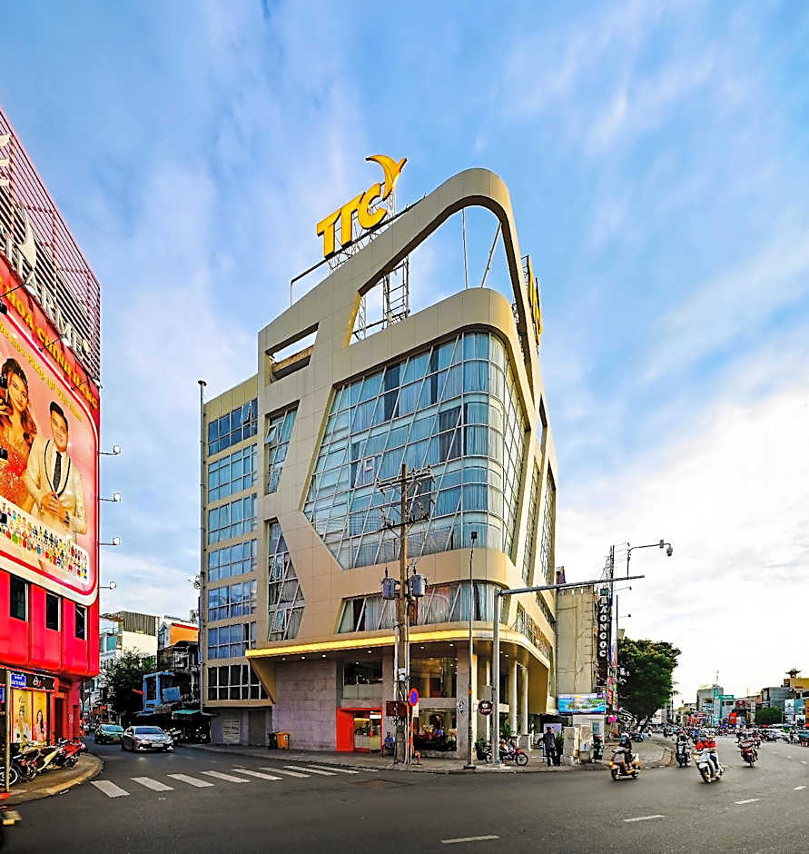 Ttc Hotel Deluxe Airport