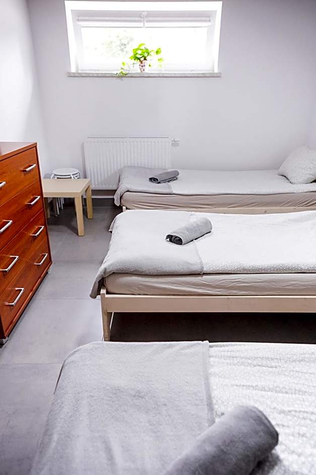 Hostel 55 - darmowy parking