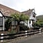 The Fox and Hounds Historic Hotel