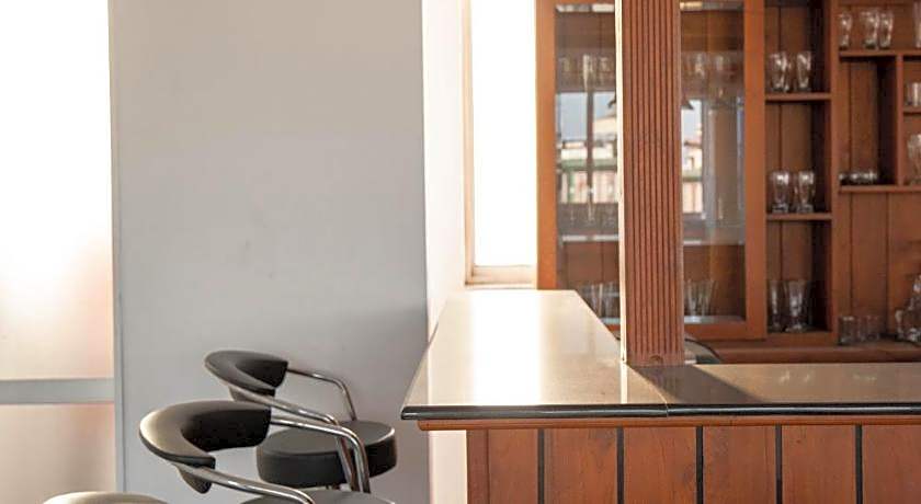 Port View City Hotel