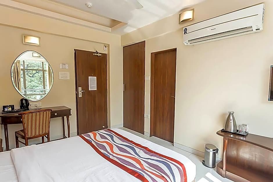 FabHotel Shubhangan - Nr. Bandra