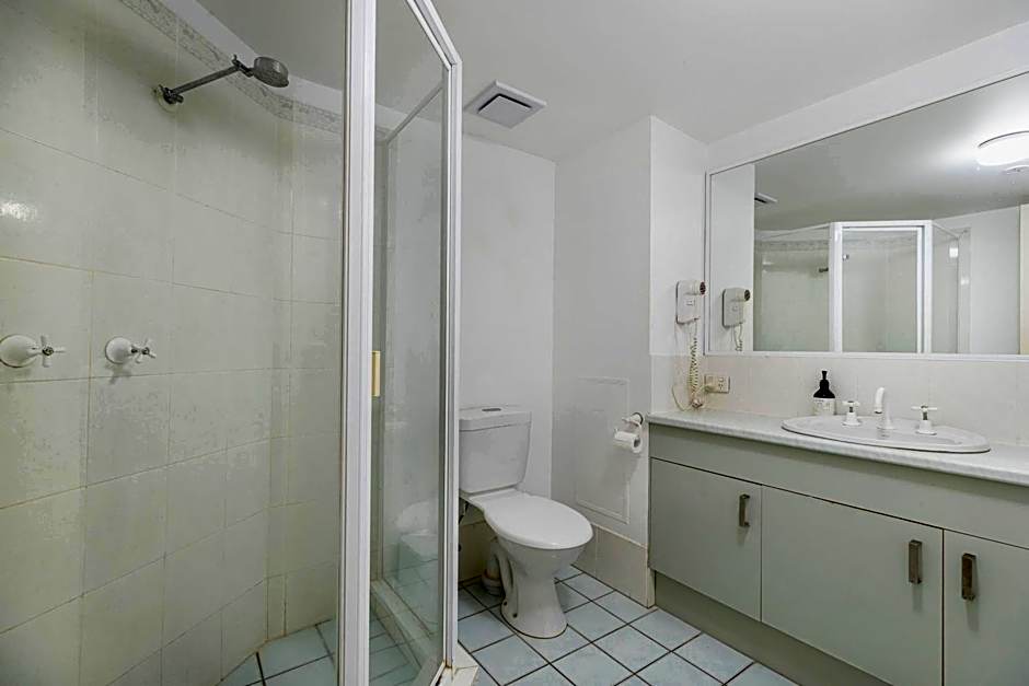 Surfside Buddina Beachfront 3bed Apt - Direct Beach Access