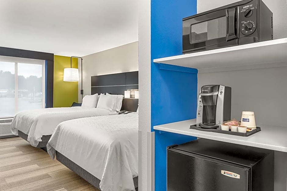 Holiday Inn Express & Suites - Hardeeville-Hilton Head by IHG