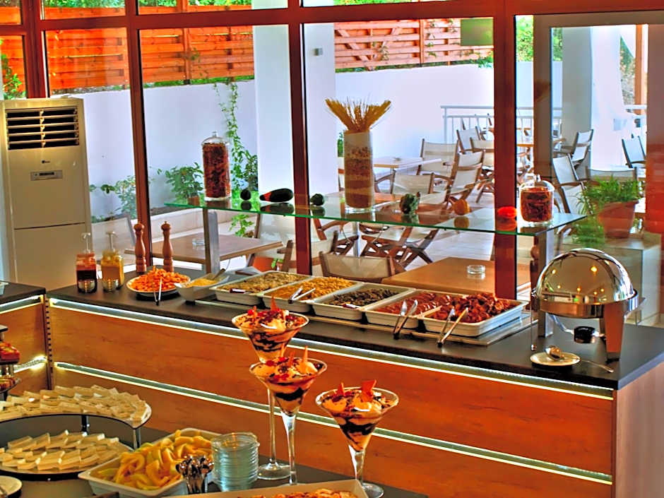 Maranton Beach Hotel