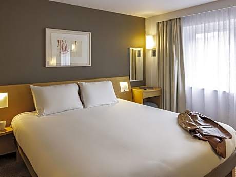 Suite with One King Bed and Sofa