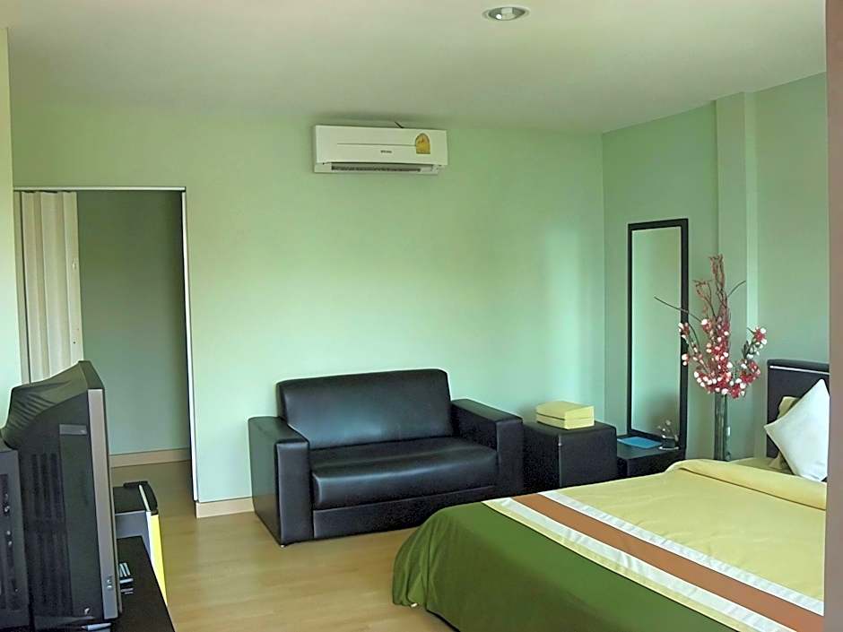 Sea beach Koh Larn 2 Hotel