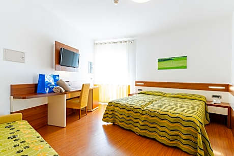 Family Room with 1 Extra Bed (2 Adults + 1 Child)