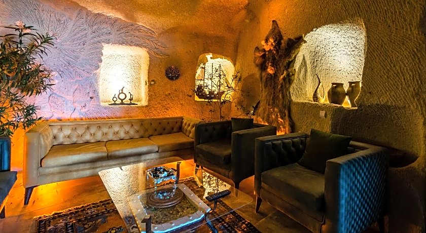 Elite Cave Suites