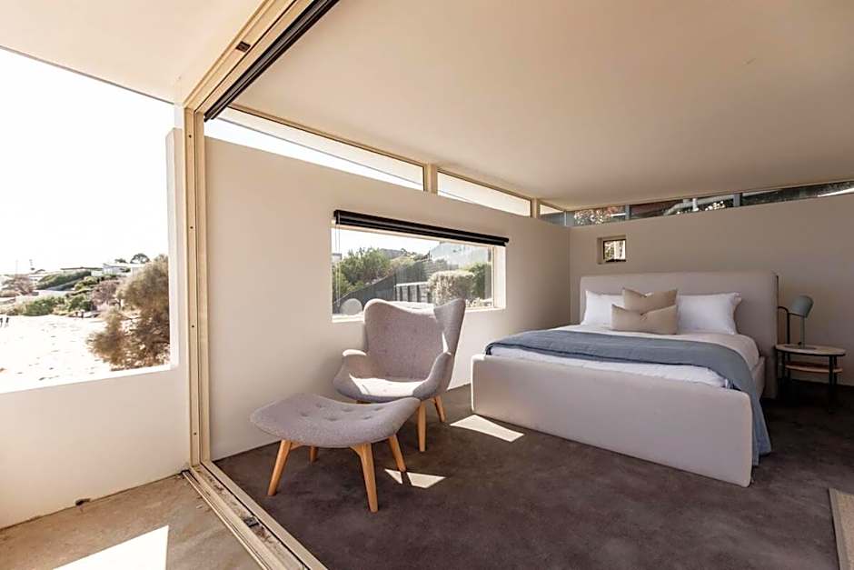 Beachfront Paradise in Opossum Bay