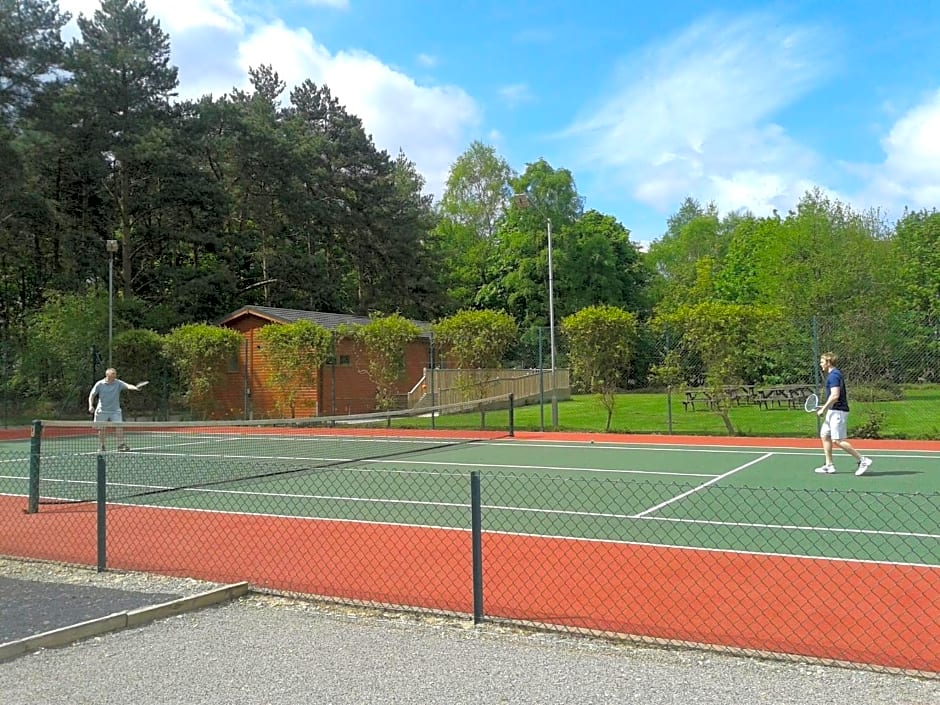 Hollicarrs - Lilypad Lodge