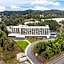 Best Western Plus Agate Beach Inn