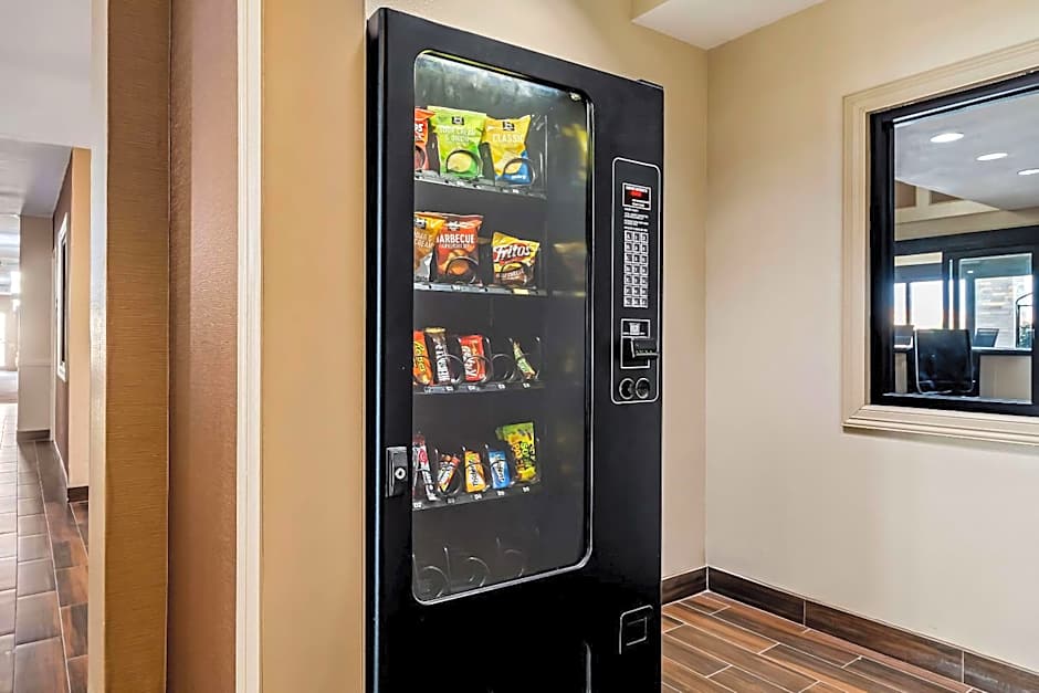 Comfort Inn & Suites Donna near I-2