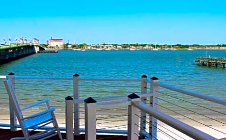 Deluxe King Room with Balcony