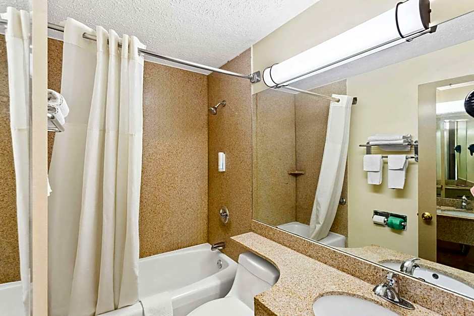 Econo Lodge Waynesboro - Skyline Drive