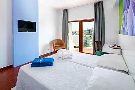 Twin Room with Pool View