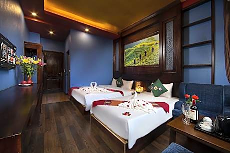 Triple Room with Balcony