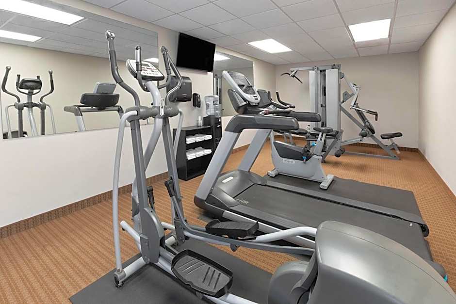 Baymont by Wyndham Jamestown Conference Center & Water Park