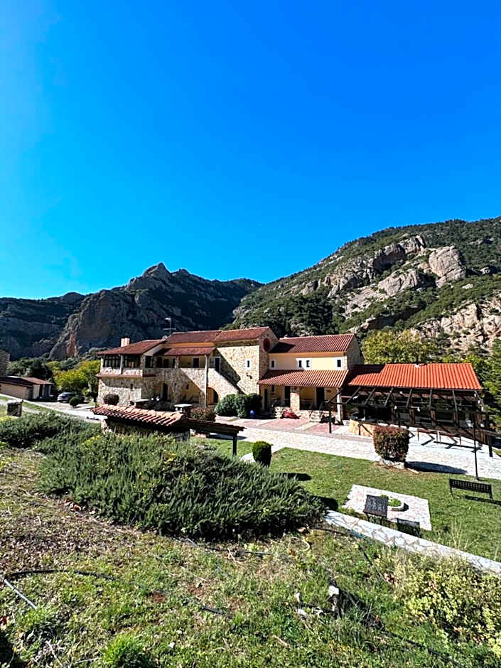 Muntenia Inn Apartments and Suites