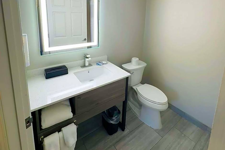 Clarion Pointe Albemarle