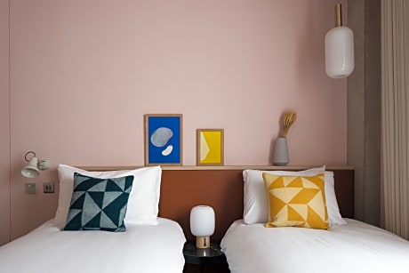 Locke Studio - Accessible Twin