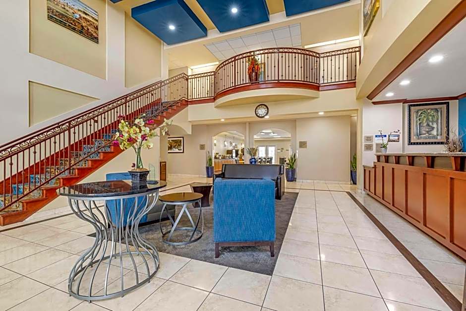 Best Western Plus Lake Elsinore Inn & Suites