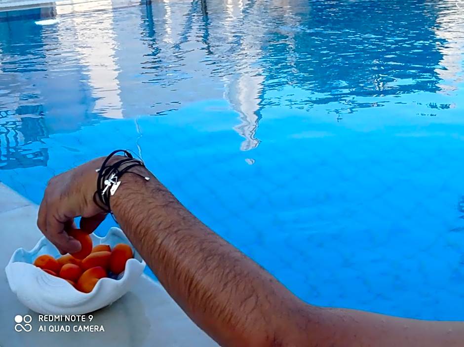 Summer Shades Hotel - ex Arkoulis