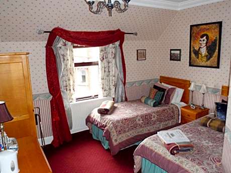 Twin Room with Private Bathroom