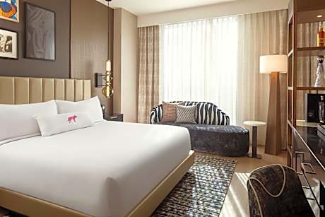 King Room - Mountain View - Hearing Accessible