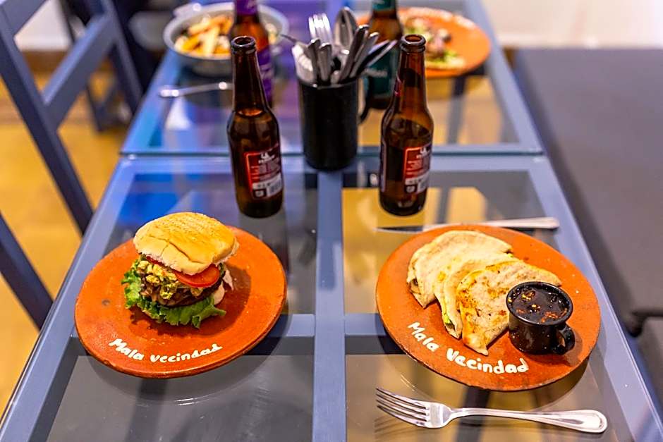 Mala Vecindad Beer Hotel