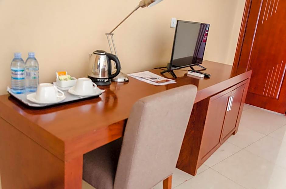 Hillside Plaza Hotel