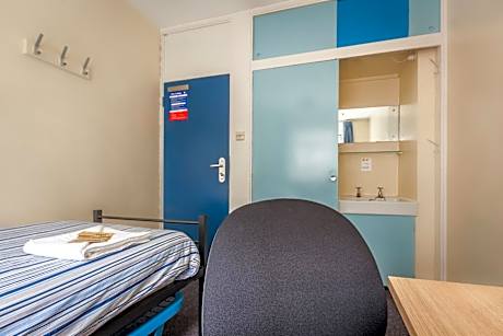 Standard Single Room with Shared Bathroom